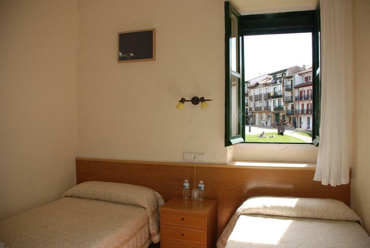 Hostal Zaragoza 宏达瑞比亚 外观 照片
